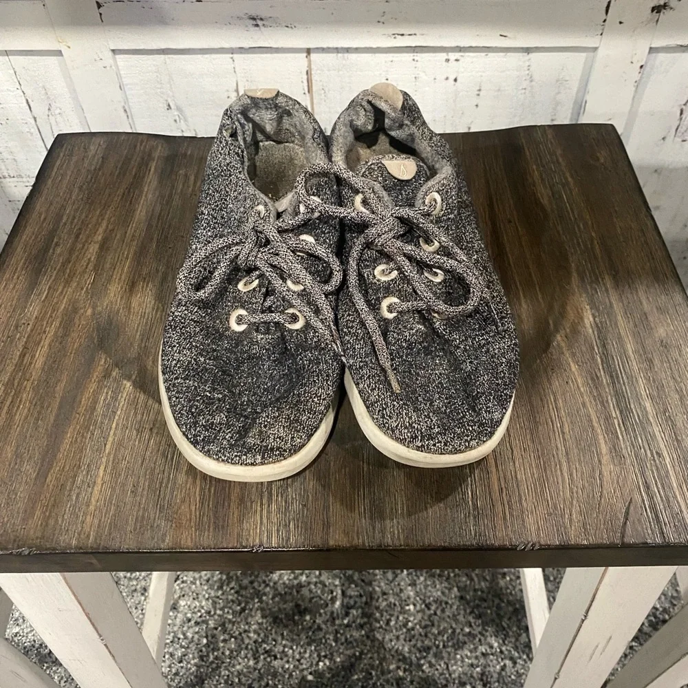 Women’s Allbirds Low Top Sneakers
